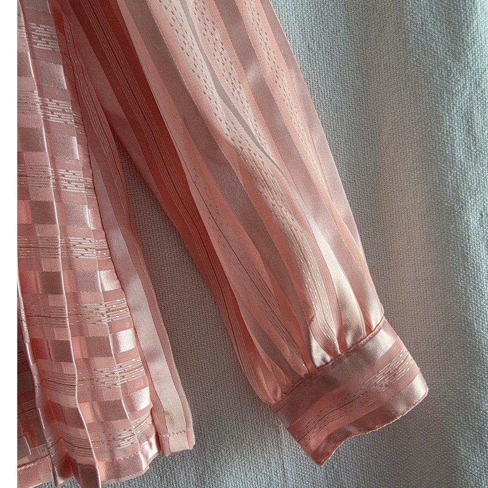Vintage Petite Illustrations Peach Pink Shiny Satin Blouse 8P Pleats Fitted - Picture 10 of 11